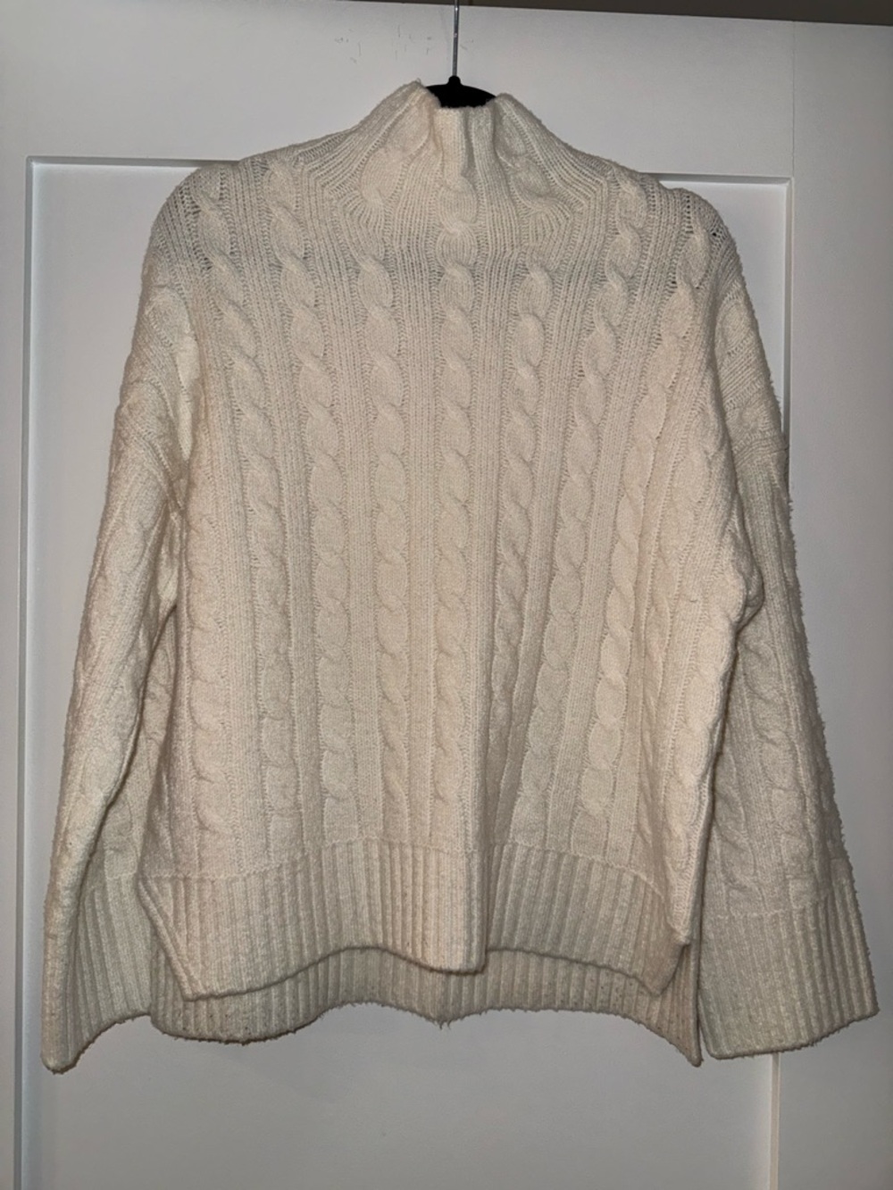 Abercrombie & Fitch Cream Knit Sweater